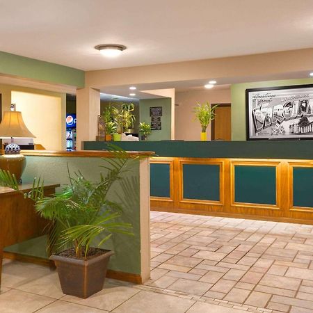 Hotel Super 8 By Wyndham Lynchburg Va Zewnętrze zdjęcie