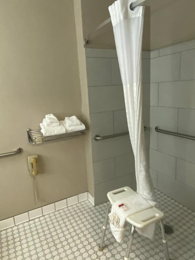 Hotel Super 8 By Wyndham Lynchburg Va Zewnętrze zdjęcie