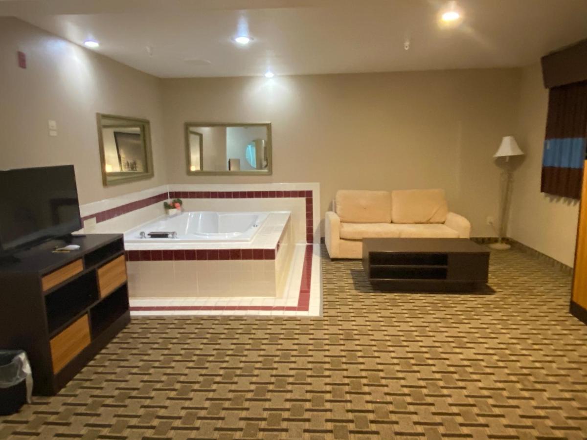 Hotel Super 8 By Wyndham Lynchburg Va Zewnętrze zdjęcie